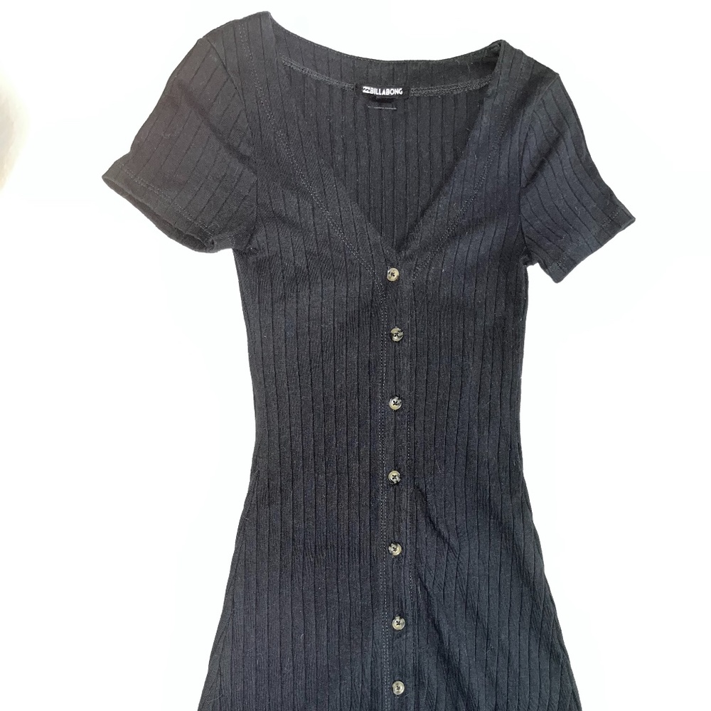 billabong tight to flare dress with bottons